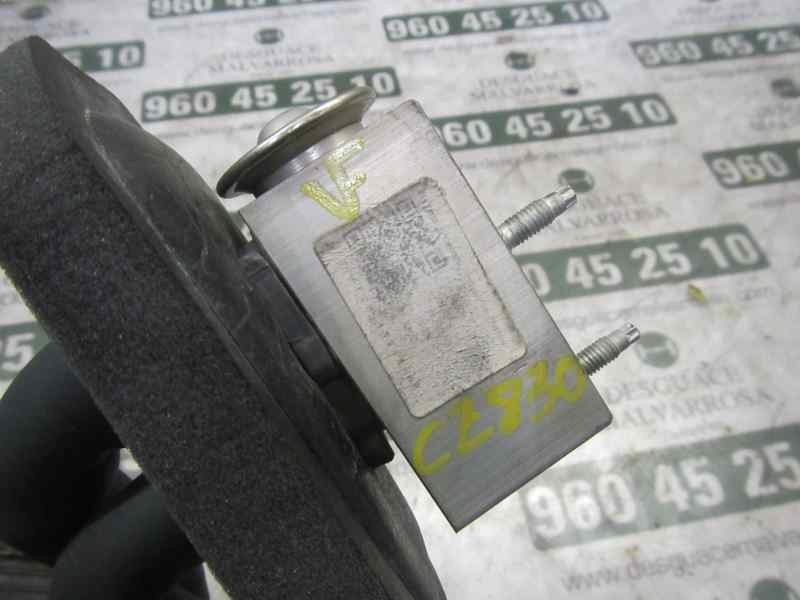 Recambio de evaporador aire acondicionado para ford fiesta (cb1) trend referencia OEM IAM 2109235  