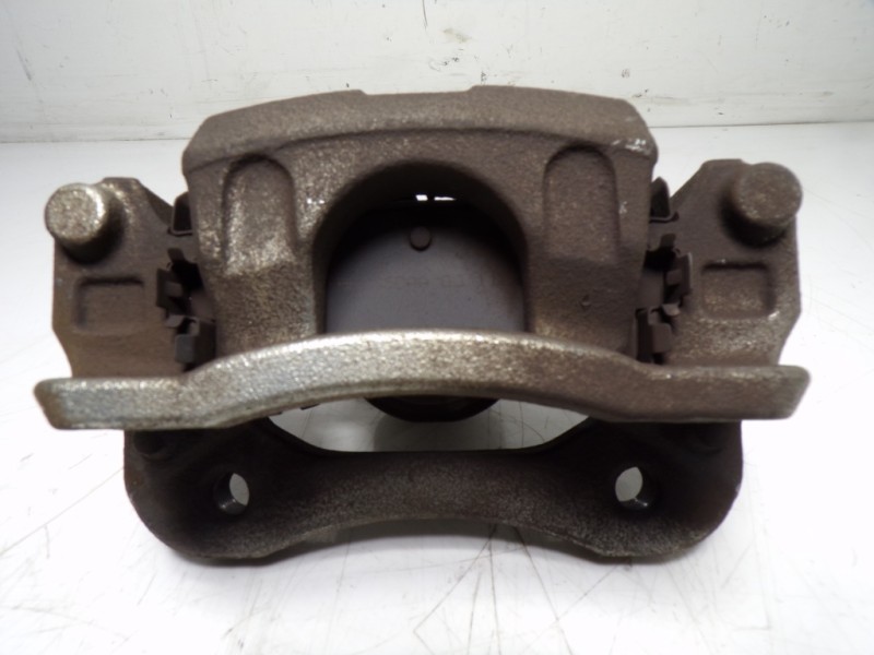 Recambio de pinza freno trasera derecha para hyundai tucson tecno safe 2wd bluedrive referencia OEM IAM 58311D7A00  