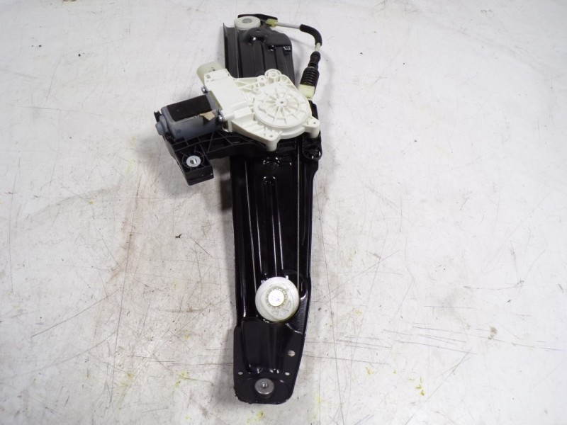 Recambio de elevalunas trasero derecho para bmw serie 5 lim. (f10) 530d xdrive referencia OEM IAM 51357182614 7248172 914547102