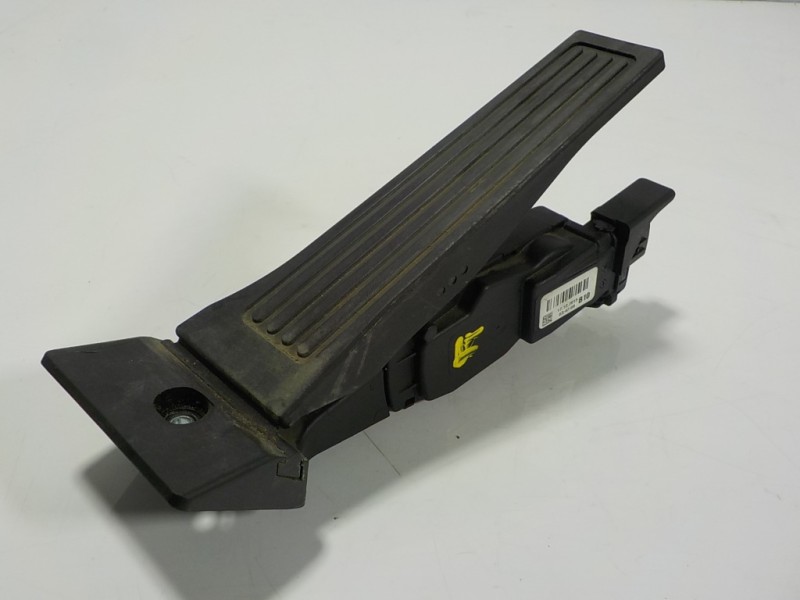 Recambio de potenciometro pedal para hyundai tucson tecno safe 2wd bluedrive referencia OEM IAM 32700B1000 32414400 