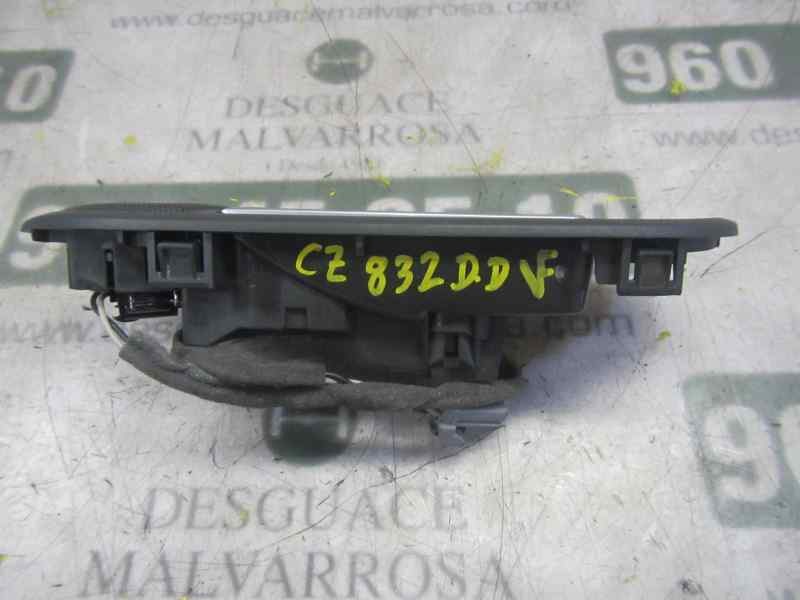 Recambio de maneta interior delantera derecha para ford fiesta (cb1) trend referencia OEM IAM 2146021  