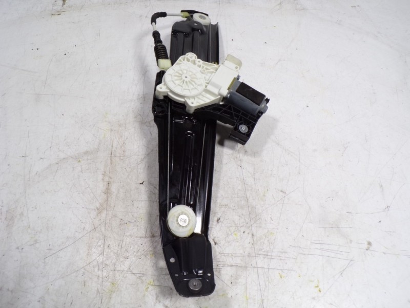 Recambio de elevalunas trasero izquierdo para bmw serie 5 lim. (f10) 530d xdrive referencia OEM IAM 51357182613 71481710 