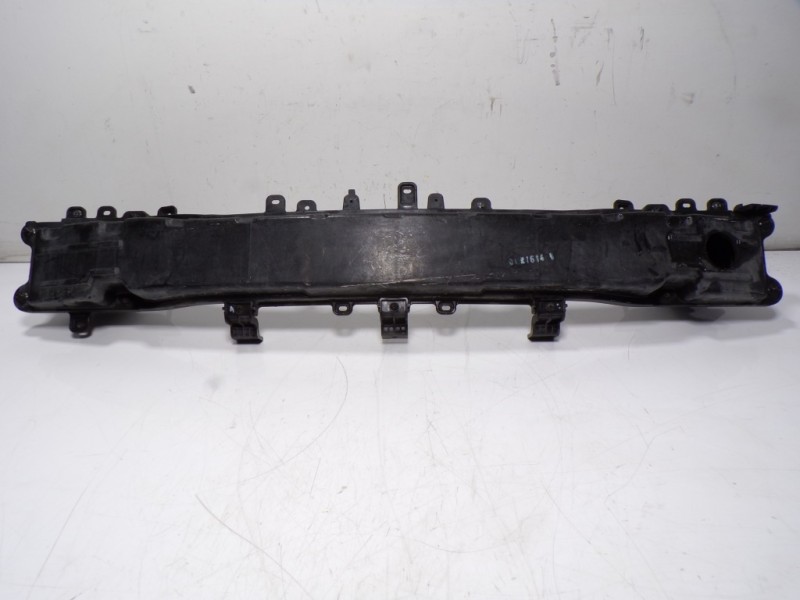 Recambio de refuerzo paragolpes trasero para hyundai tucson tecno safe 2wd bluedrive referencia OEM IAM 86631D7000  