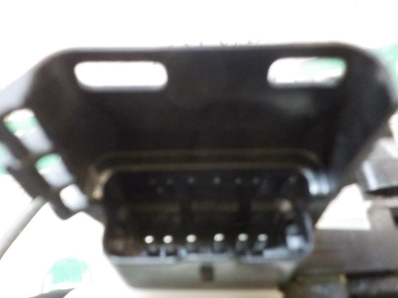 Recambio de cerradura puerta trasera izquierda para citroën c3 aircross live referencia OEM IAM 9826677280  