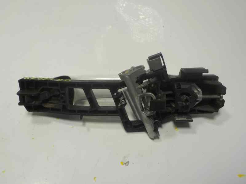 Recambio de maneta exterior delantera derecha para ford transit courier ambiente referencia OEM IAM 1788863  