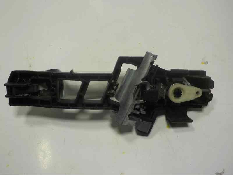 Recambio de maneta exterior delantera izquierda para ford transit courier ambiente referencia OEM IAM 1788863  