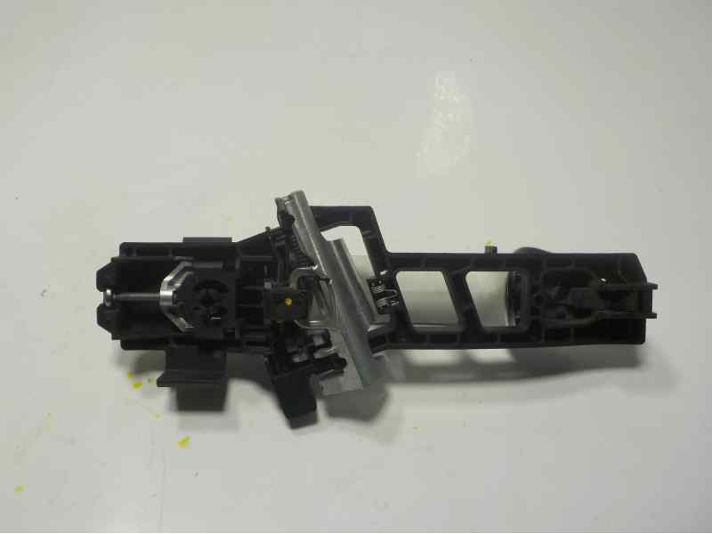 Recambio de maneta exterior lateral izquierda para ford transit courier ambiente referencia OEM IAM 1788863  