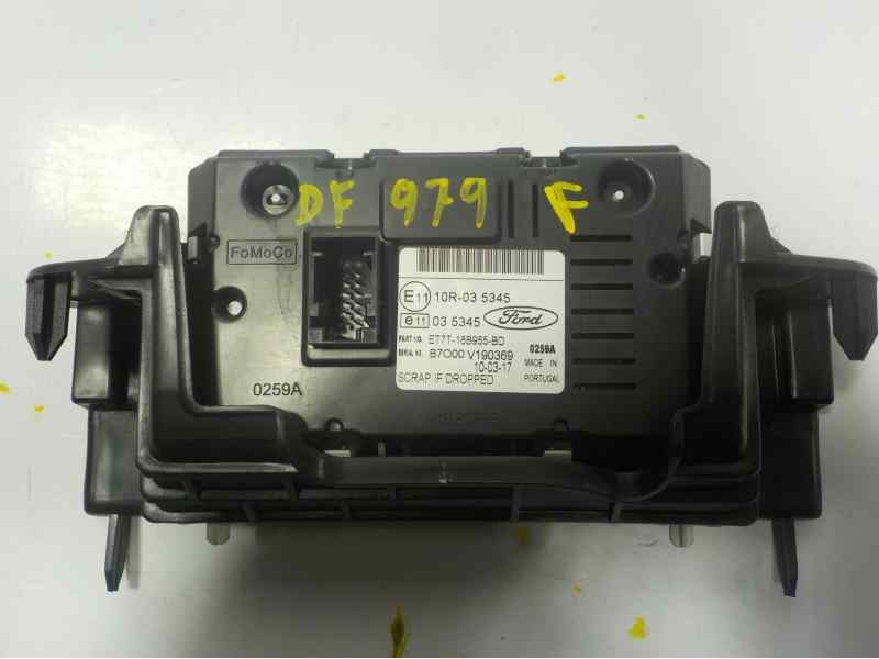 Recambio de pantalla multifuncion para ford transit courier ambiente referencia OEM IAM 2017880 ET7T18B955 
