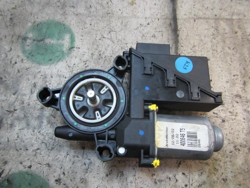 Recambio de motor elevalunas trasero derecho para volkswagen polo (9n1) 1.9 tdi referencia OEM IAM   