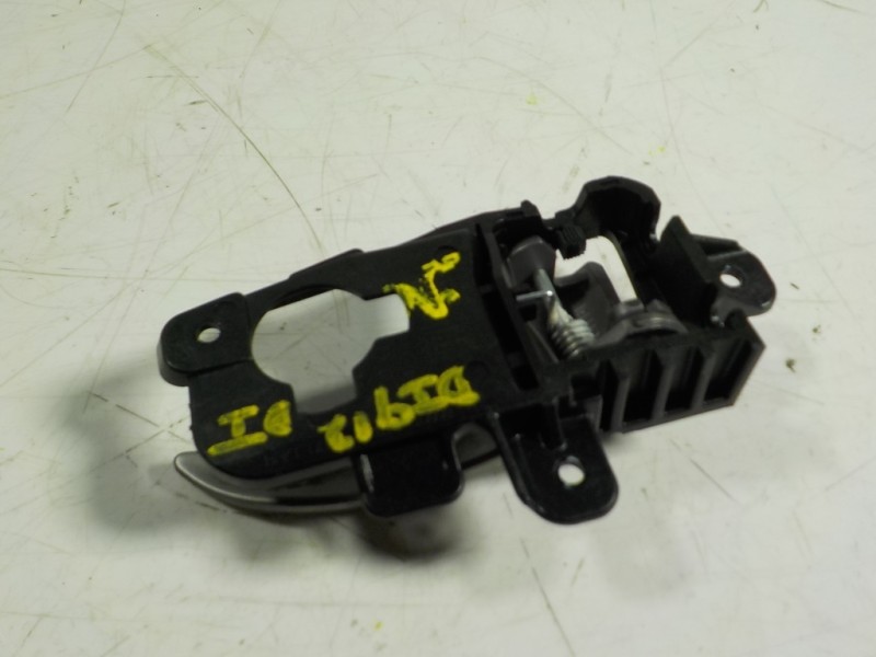 Recambio de maneta interior delantera izquierda para hyundai i30 (gd) 1.4 cat referencia OEM IAM 82610A6000  