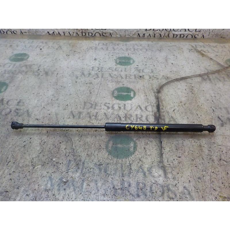 Recambio de amortiguadores maletero / porton para dacia sandero 0.9 tce cat referencia OEM IAM 904529943R  