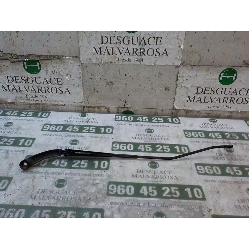 Recambio de brazo limpia delantero derecho para dacia lodgy 1.6 cat (bivalent. gasolina / gpl) referencia OEM IAM 288860926R  