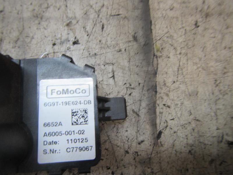 Recambio de resistencia calefaccion para ford focus lim. (cb8) 1.6 tdci cat referencia OEM IAM 1512406  
