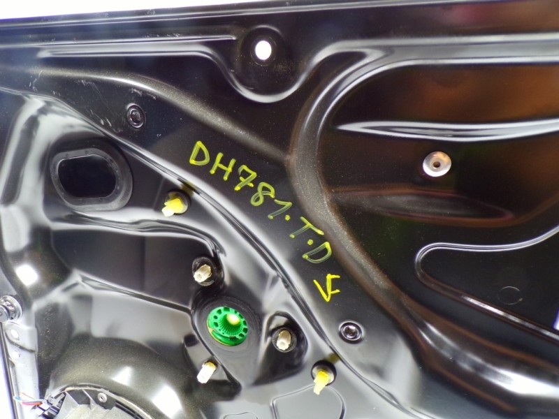 Recambio de elevalunas trasero derecho para volkswagen passat berlina (3c2) 2.0 tdi referencia OEM IAM 3C5839462J  