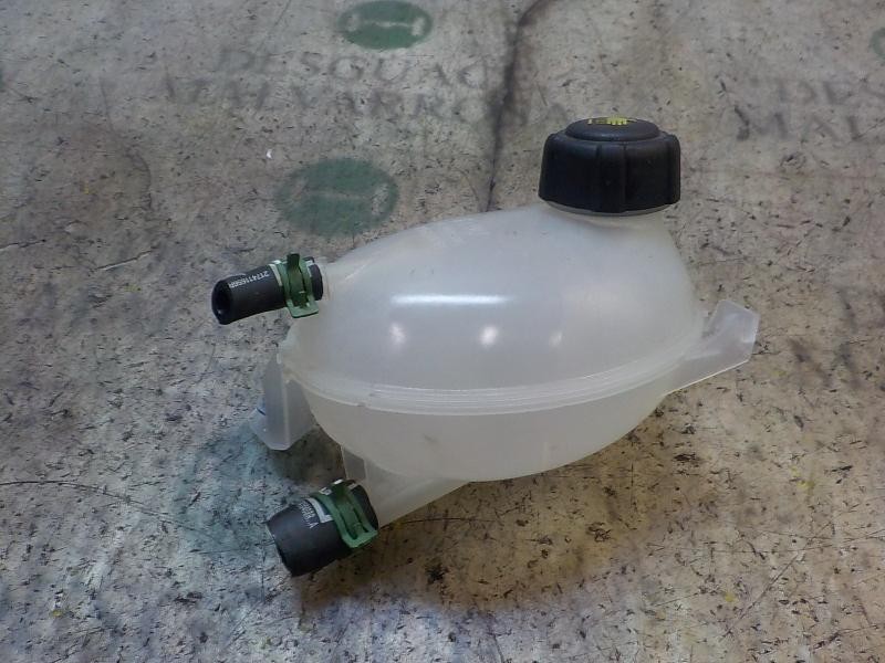 Recambio de deposito expansion para dacia sandero 0.9 tce cat referencia OEM IAM 217104354R  