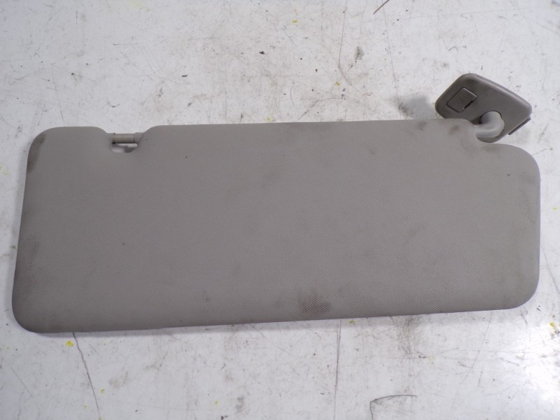 Recambio de parasol izquierdo para renault clio iv 1.5 dci diesel fap energy referencia OEM IAM 964012136R  