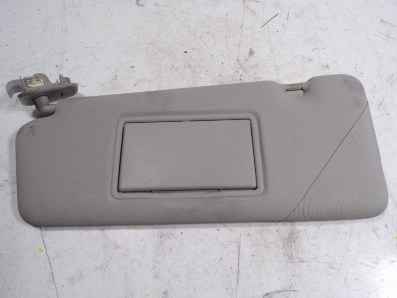 Recambio de parasol izquierdo para renault clio iv 1.5 dci diesel fap energy referencia OEM IAM 964012136R  