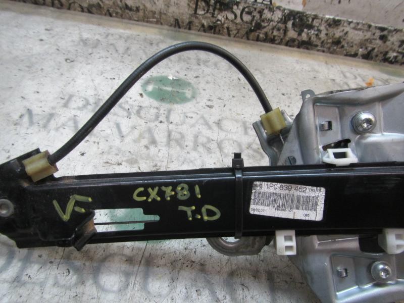 Recambio de elevalunas trasero derecho para seat leon (1p1) reference referencia OEM IAM 1P0839462  