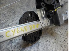 Recambio de elevalunas delantero derecho para dacia sandero 0.9 tce cat referencia OEM IAM 807209299R   2