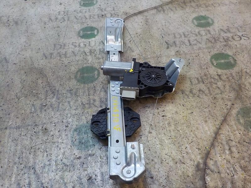 Recambio de elevalunas delantero izquierdo para dacia sandero 0.9 tce cat referencia OEM IAM 807211440R  