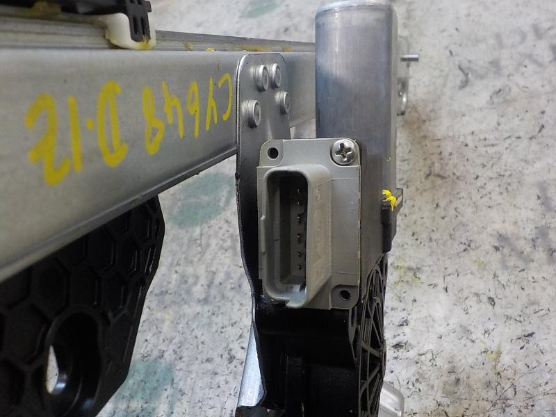 Recambio de elevalunas delantero izquierdo para dacia sandero 0.9 tce cat referencia OEM IAM 807211440R  