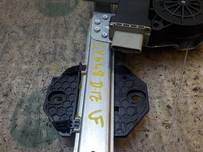 Recambio de elevalunas delantero izquierdo para dacia sandero 0.9 tce cat referencia OEM IAM 807211440R  