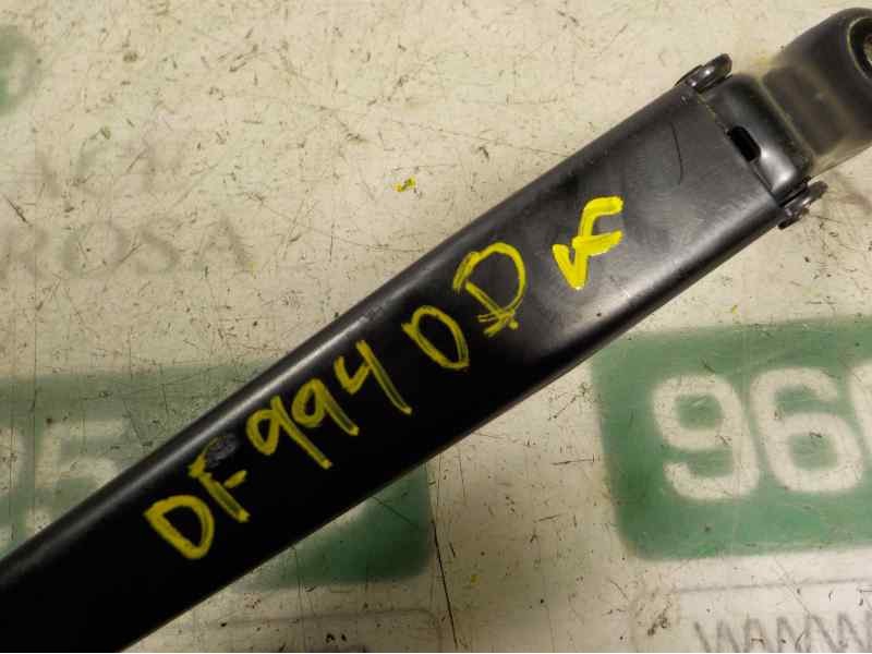 Recambio de brazo limpia delantero derecho para peugeot 208 1.6 blue-hdi fap referencia OEM IAM   