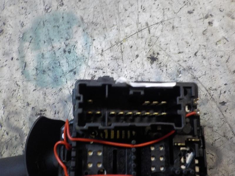 Recambio de mando limpia para dacia sandero 0.9 tce cat referencia OEM IAM 8201168008 255679575R 