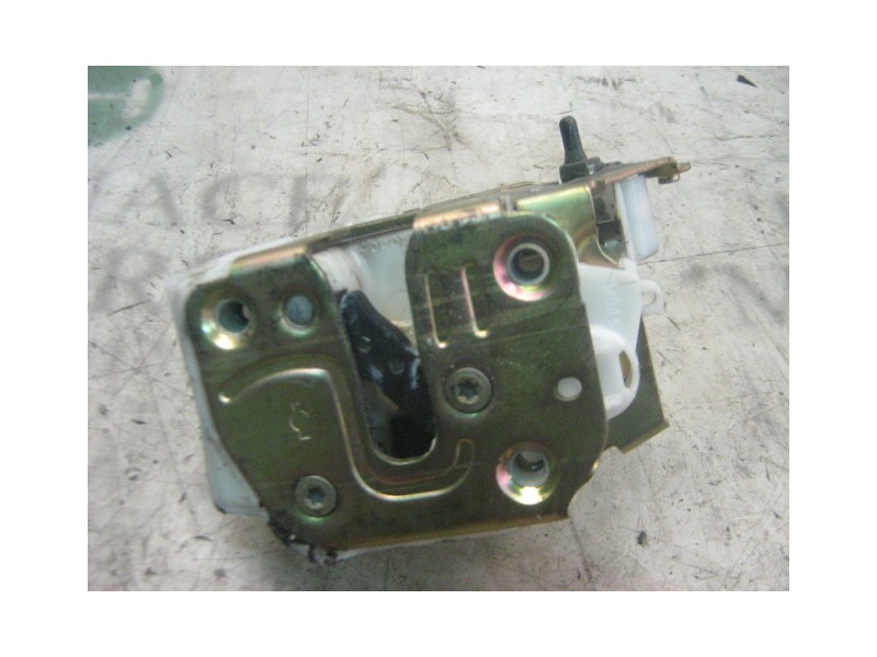 Recambio de cerradura puerta trasera izquierda para nissan primera berlina (p11) comfort referencia OEM IAM   