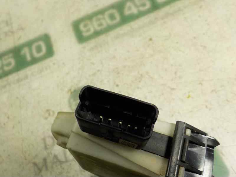 Recambio de cerradura puerta delantera derecha para peugeot 208 1.6 blue-hdi fap referencia OEM IAM   