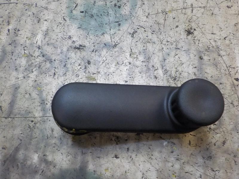 Recambio de maneta elevalunas trasera izquierda para dacia sandero 0.9 tce cat referencia OEM IAM 8200673745  