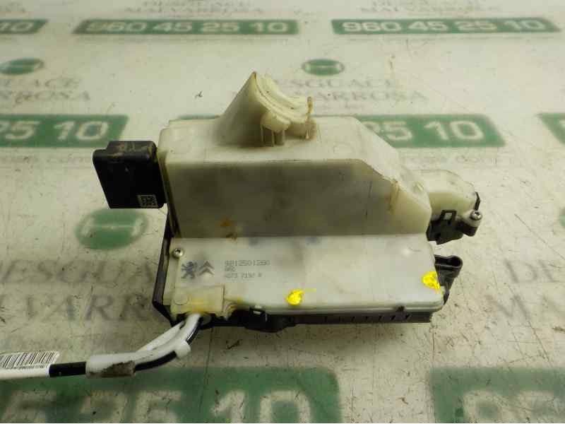 Recambio de cerradura puerta trasera izquierda para peugeot 208 1.6 blue-hdi fap referencia OEM IAM   