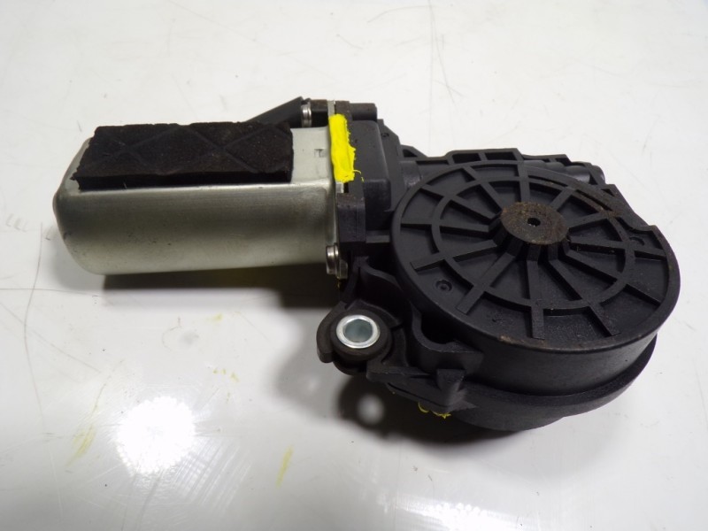 Recambio de motor elevalunas trasero izquierdo para audi a6 berlina (4f2) 3.0 tdi quattro referencia OEM IAM 4F0837059  