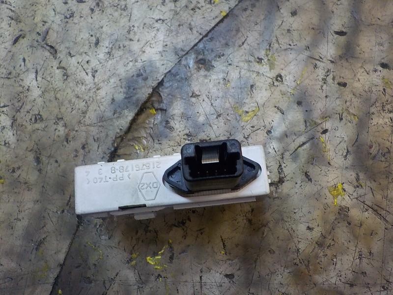 Recambio de modulo electronico para dacia sandero 0.9 tce cat referencia OEM IAM 248800592R 248800592R 