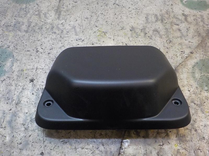 Recambio de piloto trasero central para dacia sandero 0.9 tce cat referencia OEM IAM 265907079R  