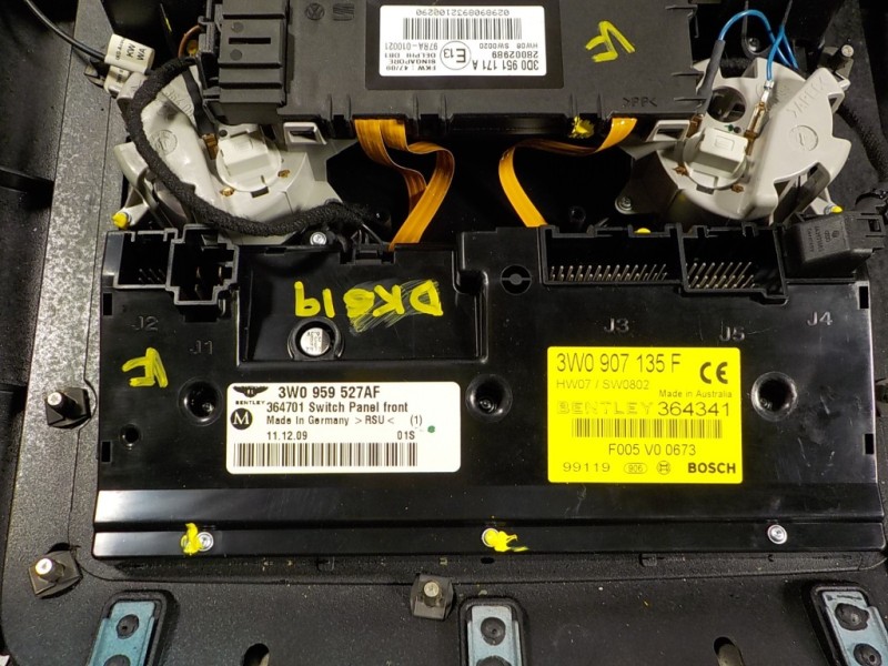 Recambio de piloto interior para bentley continental gt supersports referencia OEM IAM 3W0959527AF 3W0959527AF 