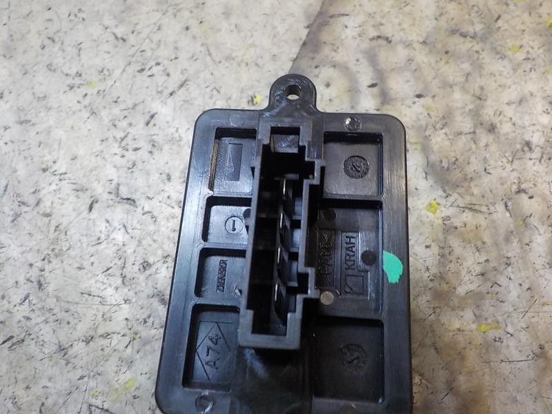 Recambio de resistencia calefaccion para dacia sandero 0.9 tce cat referencia OEM IAM 271509981R  