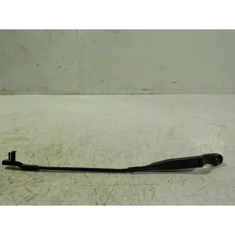 Recambio de brazo limpia delantero izquierdo para volkswagen passat berlina (3b3) 1.9 tdi referencia OEM IAM   