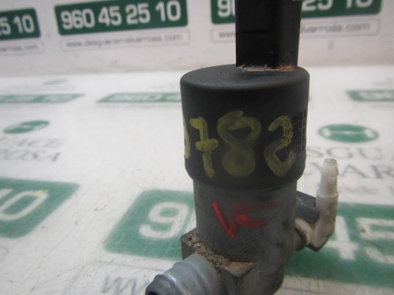 Recambio de bomba limpia para dacia sandero básico referencia OEM IAM 6001549444  