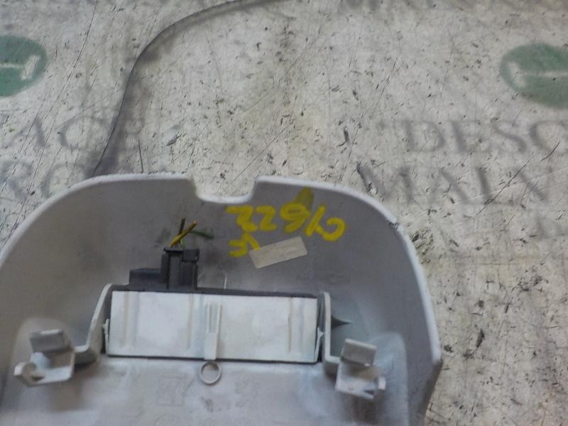 Recambio de piloto interior para peugeot 308 sport referencia OEM IAM   