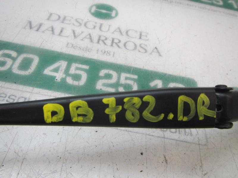 Recambio de brazo limpia delantero derecho para dacia sandero básico referencia OEM IAM 288861964R  