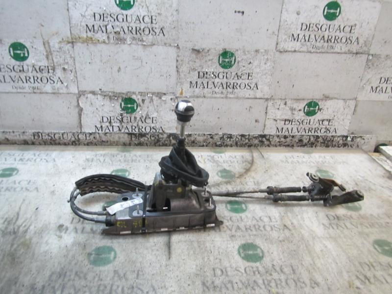 Recambio de palanca cambio para seat leon (1p1) reference referencia OEM IAM 1K0711061A  