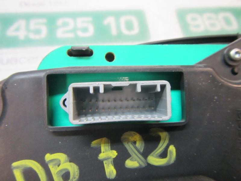 Recambio de cuadro instrumentos para dacia sandero básico referencia OEM IAM 248104354R  