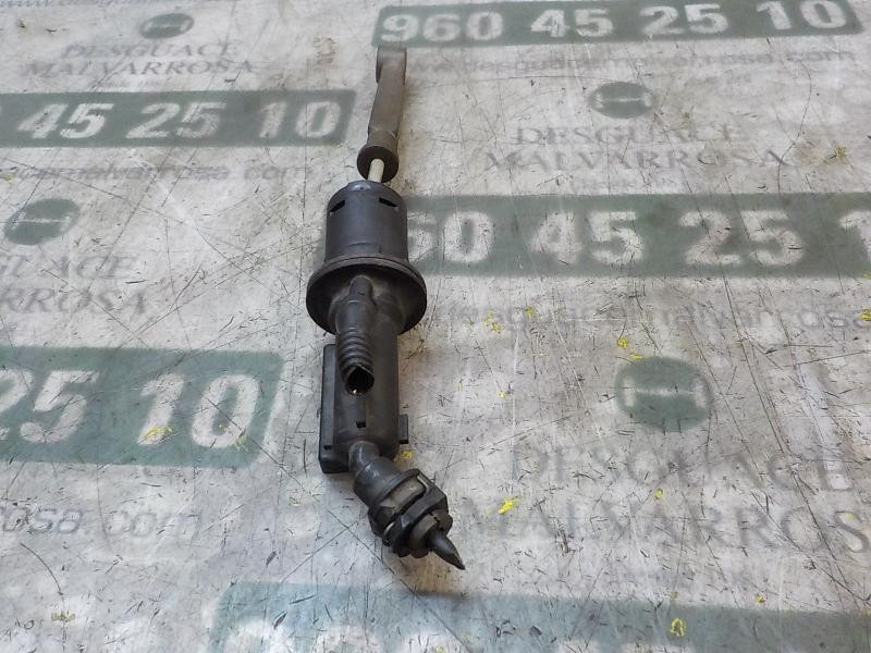 Recambio de bomba embrague para peugeot 3008 1.6 16v referencia OEM IAM 9689016580  