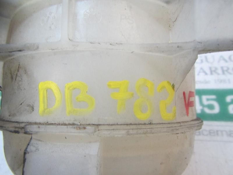 Recambio de deposito expansion para dacia sandero básico referencia OEM IAM 7701470460  