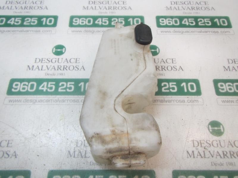 Recambio de deposito limpia para dacia sandero básico referencia OEM IAM 6001548140 8200210002 