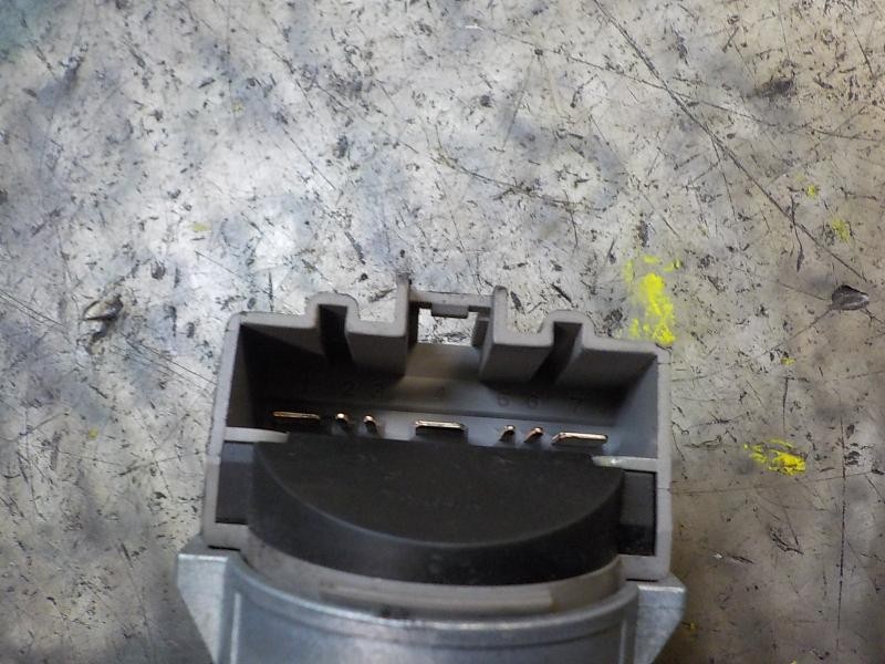 Recambio de antirrobo para ford focus lim. (cb4) 1.6 tdci cat referencia OEM IAM 1681167 3M513F880AE 