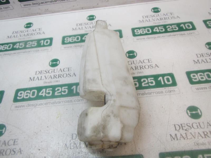 Recambio de deposito limpia para dacia sandero básico referencia OEM IAM 6001548140 8200210002 