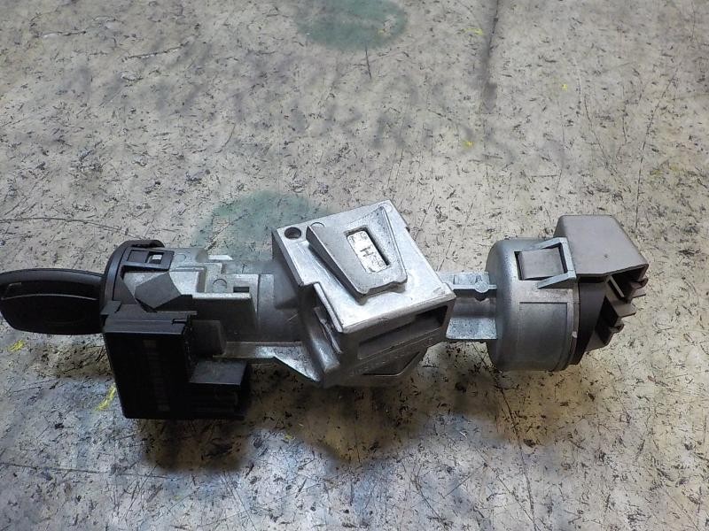 Recambio de antirrobo para ford focus lim. (cb4) 1.6 tdci cat referencia OEM IAM 1681167 3M513F880AE 