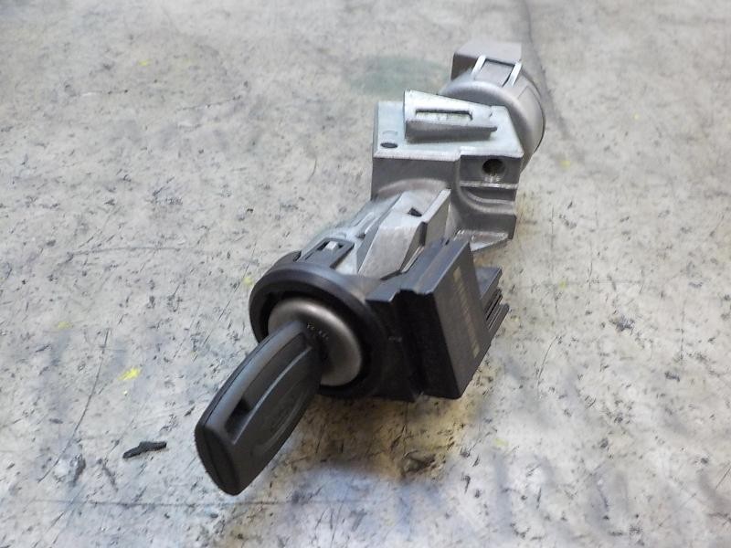 Recambio de antirrobo para ford focus lim. (cb4) 1.6 tdci cat referencia OEM IAM 1681167 3M513F880AE 